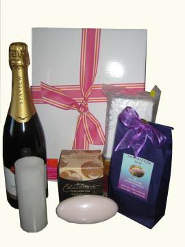 Bubbles and Bath Pamper Hamper