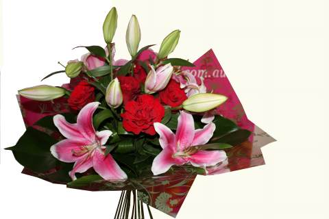 Valentine's Oriental Lily & 6 Long Sterm Rose Bouquet